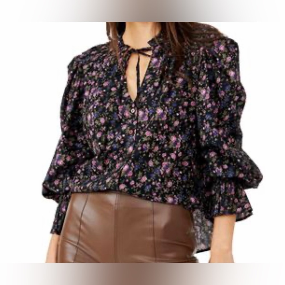Free people Meant to be floral blouse. Size SP